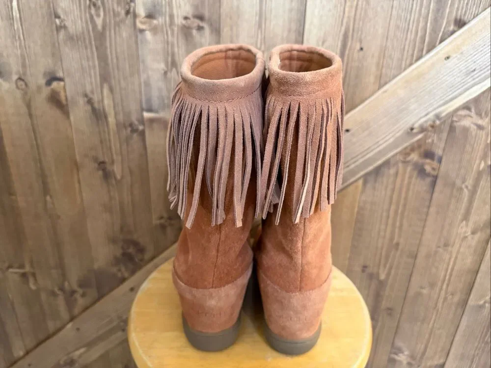 Skechers Women’s Size 7.5 Brown Suede Fringe Mid-Calf Boots
